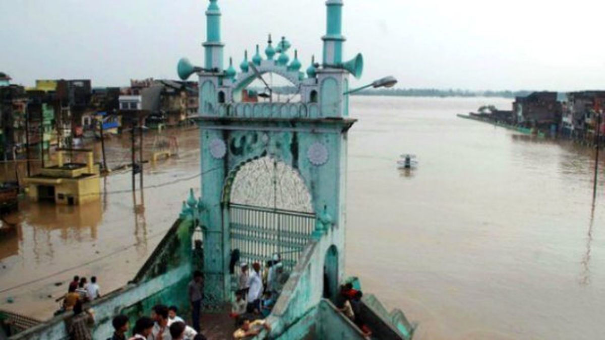 Hintli Genç, Babasının Katilini Öldürüp Cesedini 12 Parçaya Ayırdı