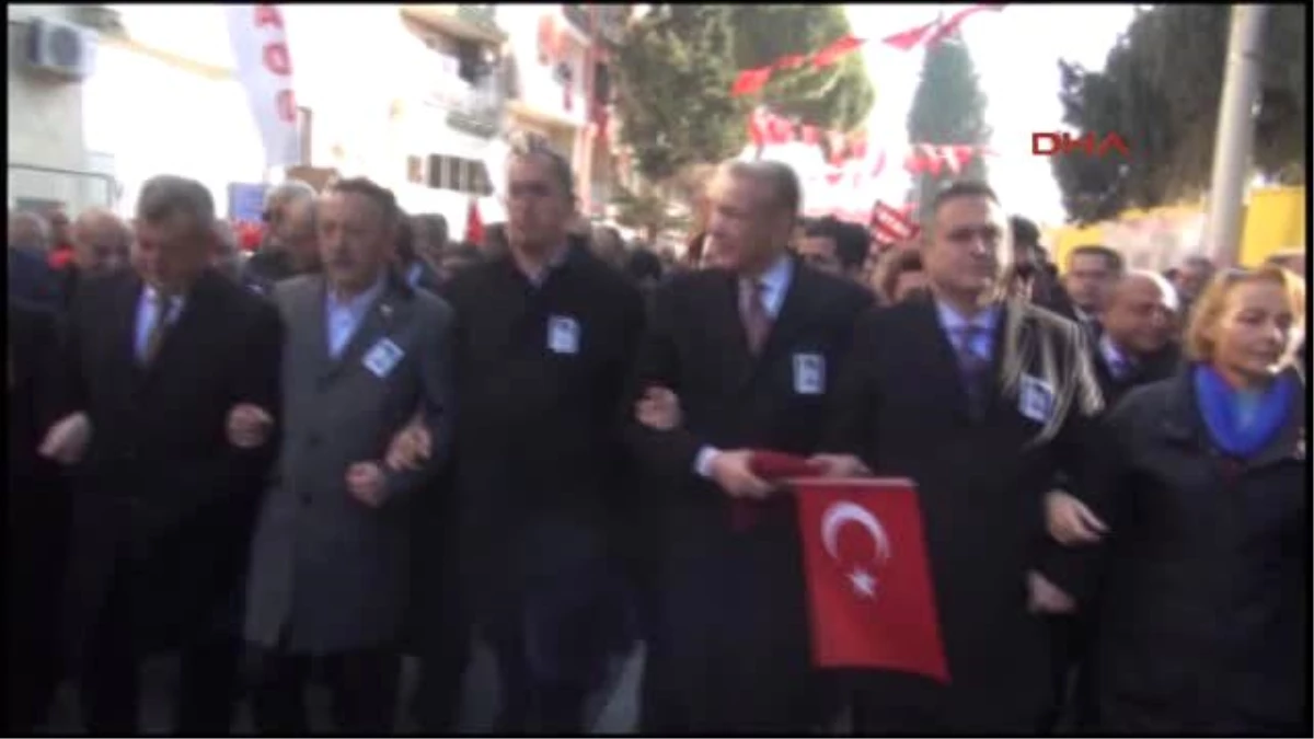 İzmir Devrim Şehidi Kubilay, Tarkışmaların Gölgesinde Törenle Anıldı