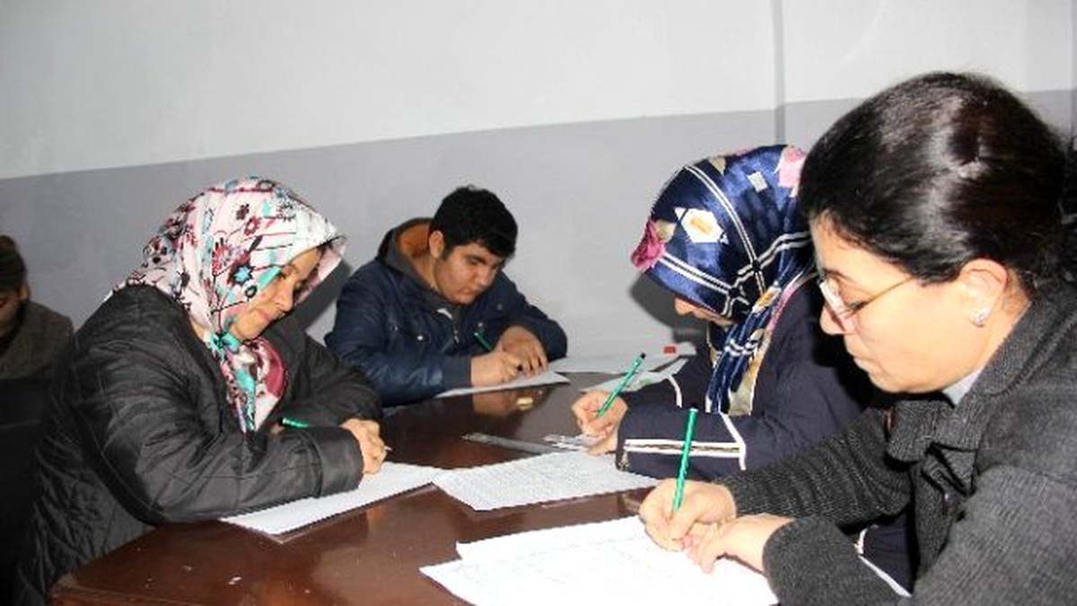 Kadınlar İşkur Kursuyla Meslek Sahibi Oluyor
