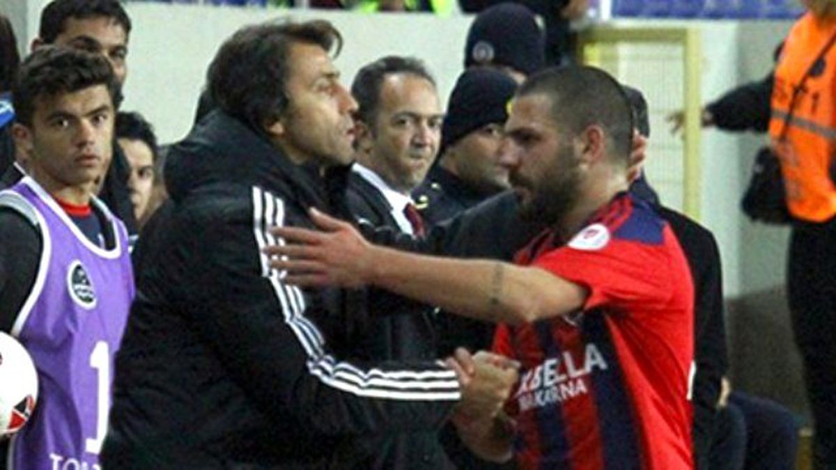 Kanseri Yenen Berkan Afşarlı Sahalara Golle Döndü