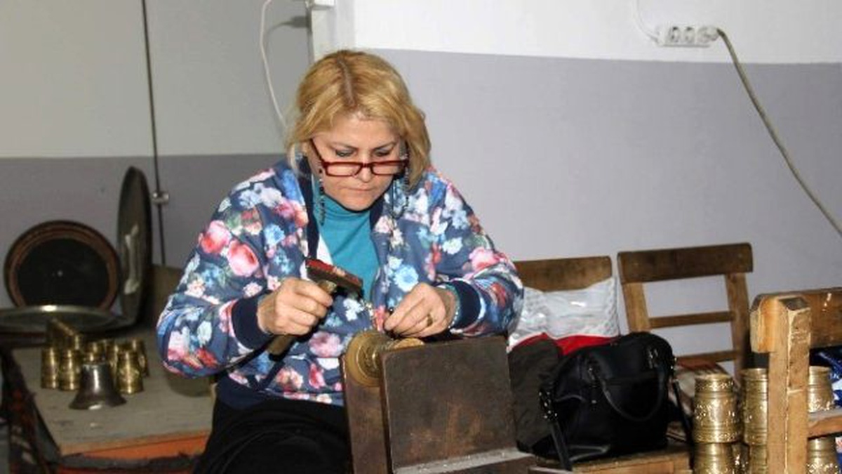 Bir Annenin Üniversiteyi Kazanan Kızı İçin Başlayan Serüveni Bakırcılık Ustalığı ile Mutlu Sona...