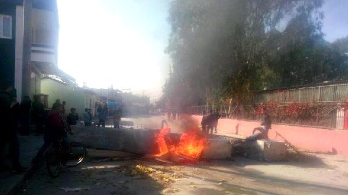 PKK Yandaşları Tarsus'ta Okul Yaktı
