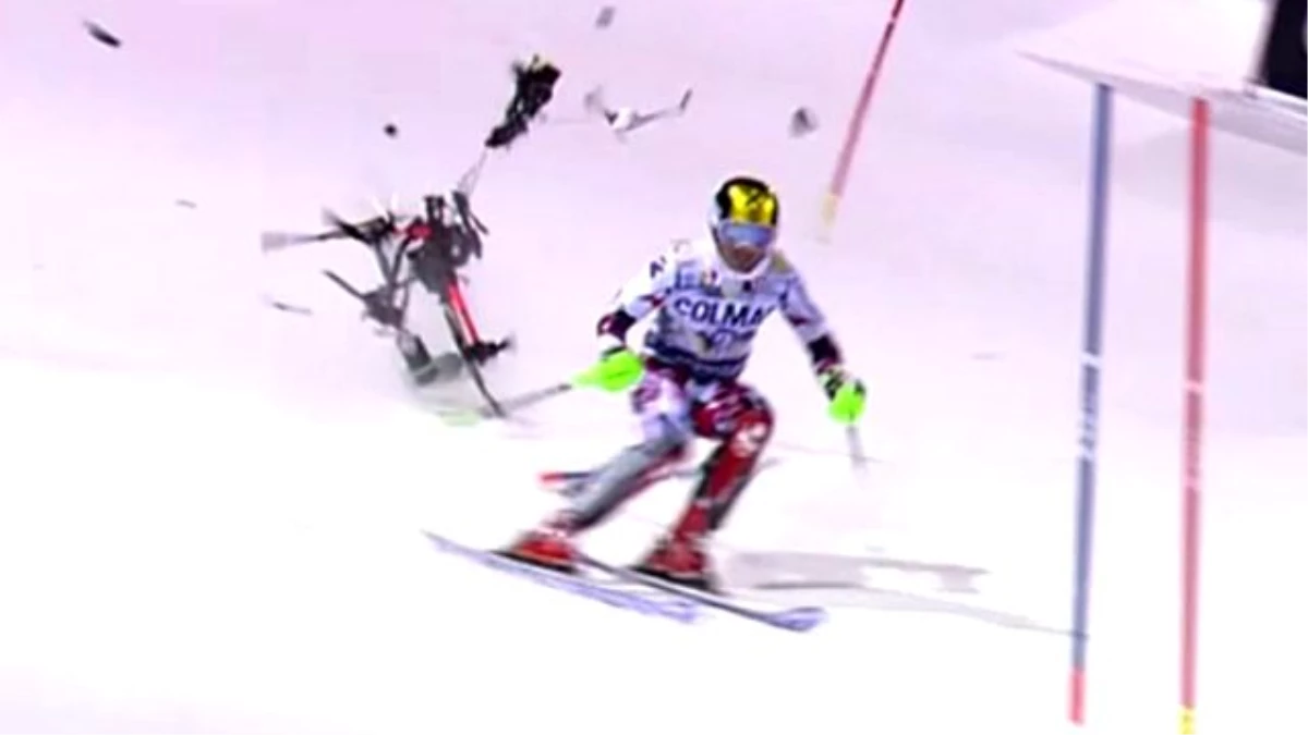 Şampiyon Kayakçı Hirscher, Kazadan Son Anda Kurtuldu