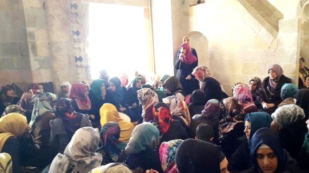 Tarihi Medresede Mevlid Coşkusu