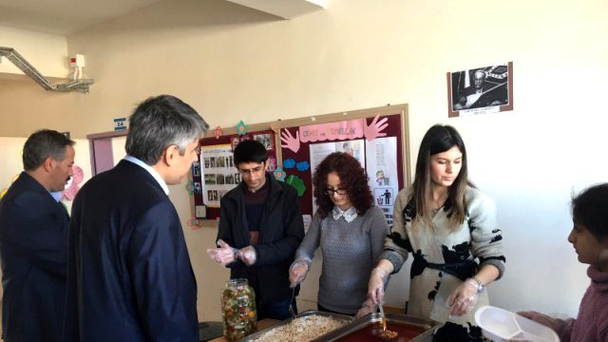 Taşımalı Eğitim Kapsamındaki Öğrencilerin Yemekleri Denetlendi
