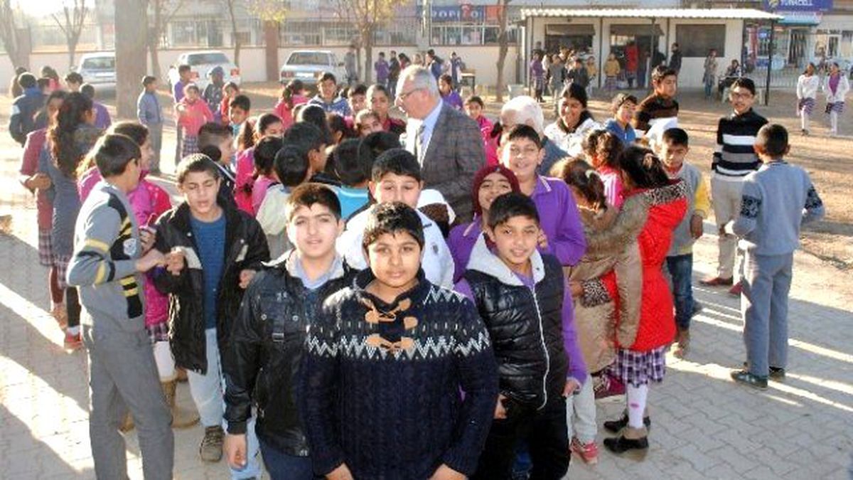 Başkan Kale\'den Öğrencilere Yeni Yıl Hediyesi