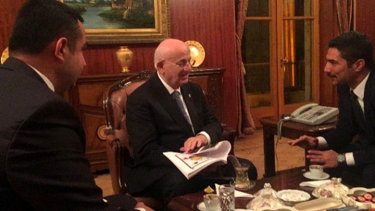 Birlik Vakfı Yöneticileri, TBMM Başkanı İsmail Kahraman\'ı Ziyaret Etti
