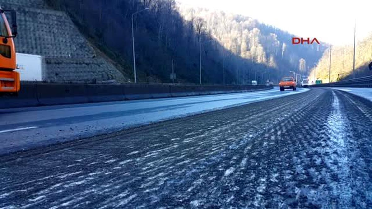 Bolu Dağı Tüneli Ulaşıma Kapandı, D-100\'de Yoğunluk Oluştu