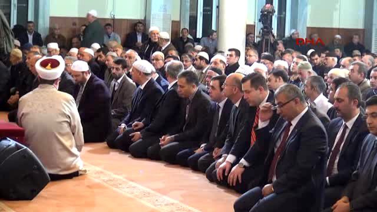 Gaziantep Yatsı Namazı Kıldırdı, Hatim Duası Dinledi