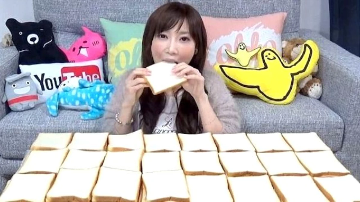 Japon Kız 100 Dilim Ekmeği Yalayıp Yuttu