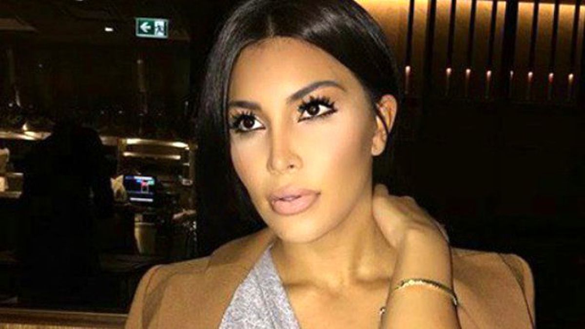 Kamilla Osman, Kim Kardashian'a İkizi Kadar Benziyor