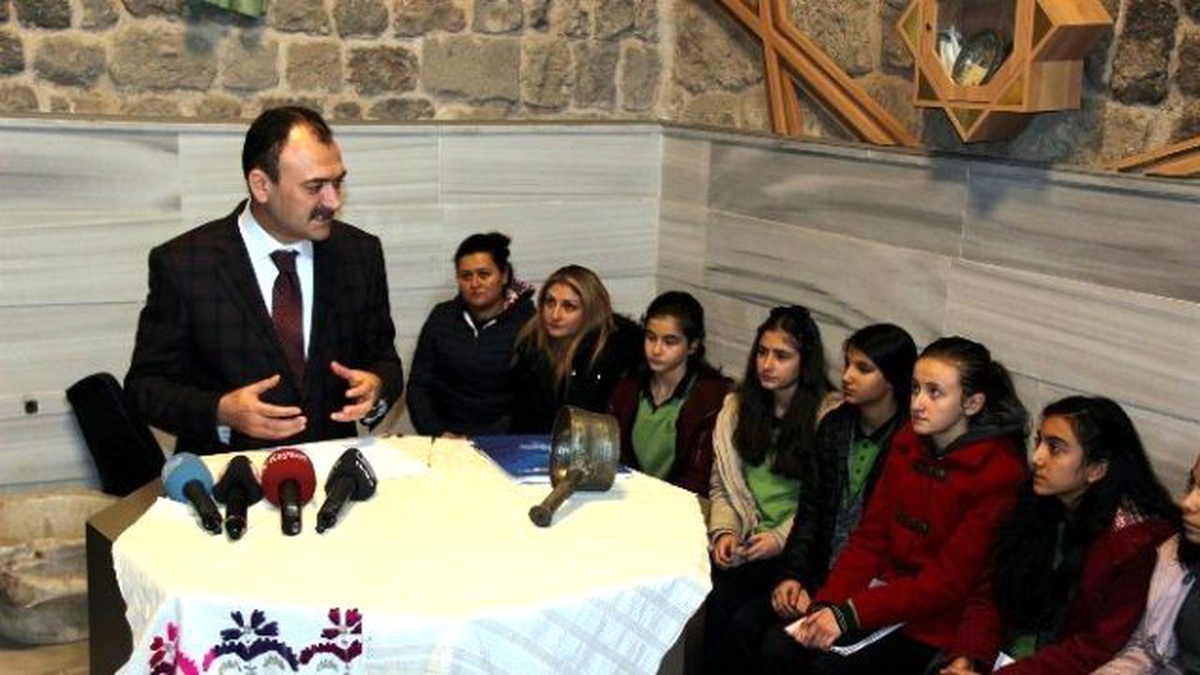 Minik Öğrenciler Tarihi Müze de Ders İşledi