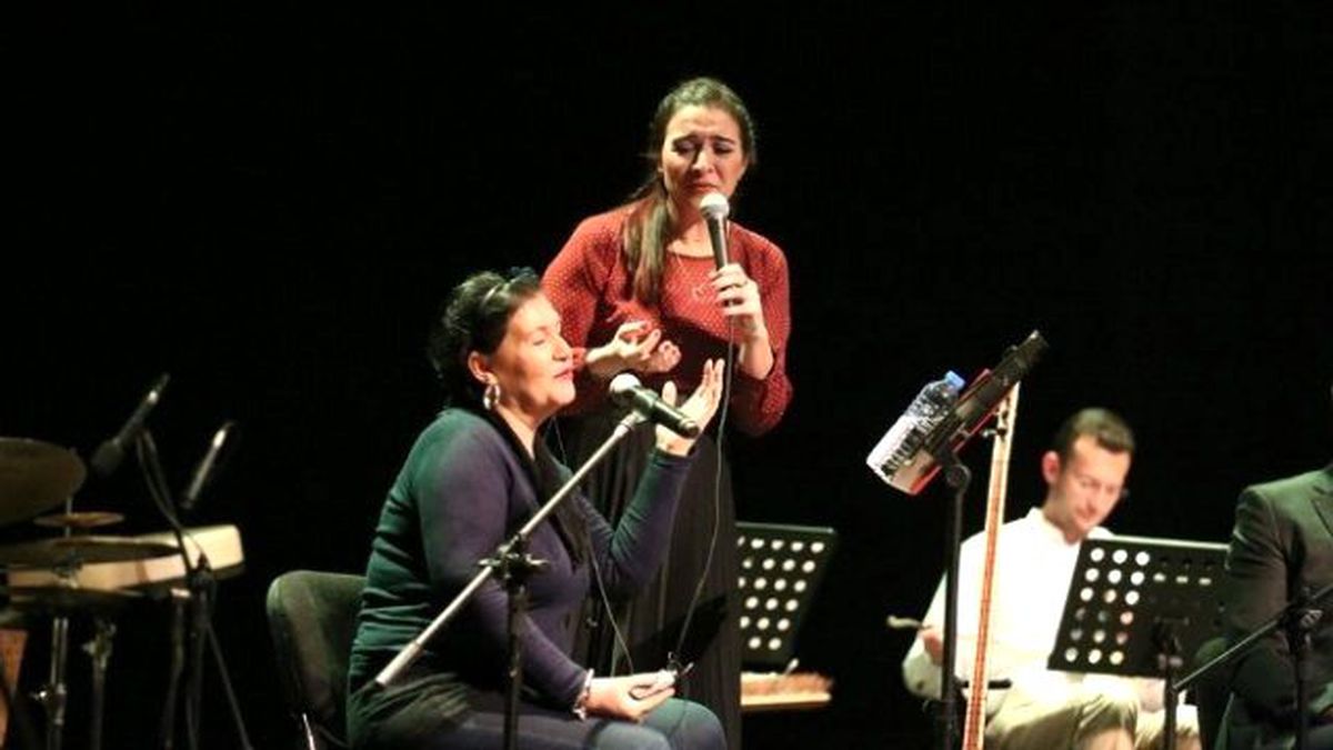 Nida Ateş ve İncesaz\'dan Türkü Dolu Gece