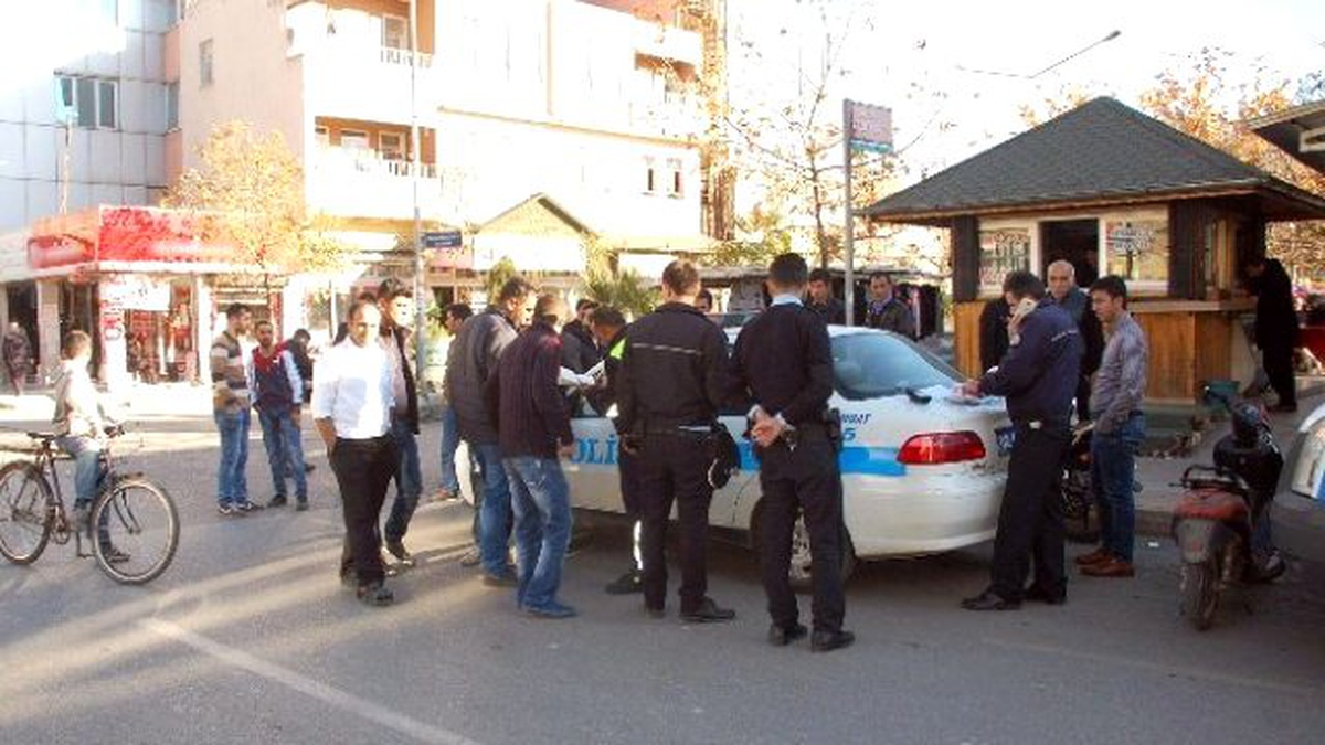 Otomobille Motosiklet Çarpıştı: 1 Yaralı