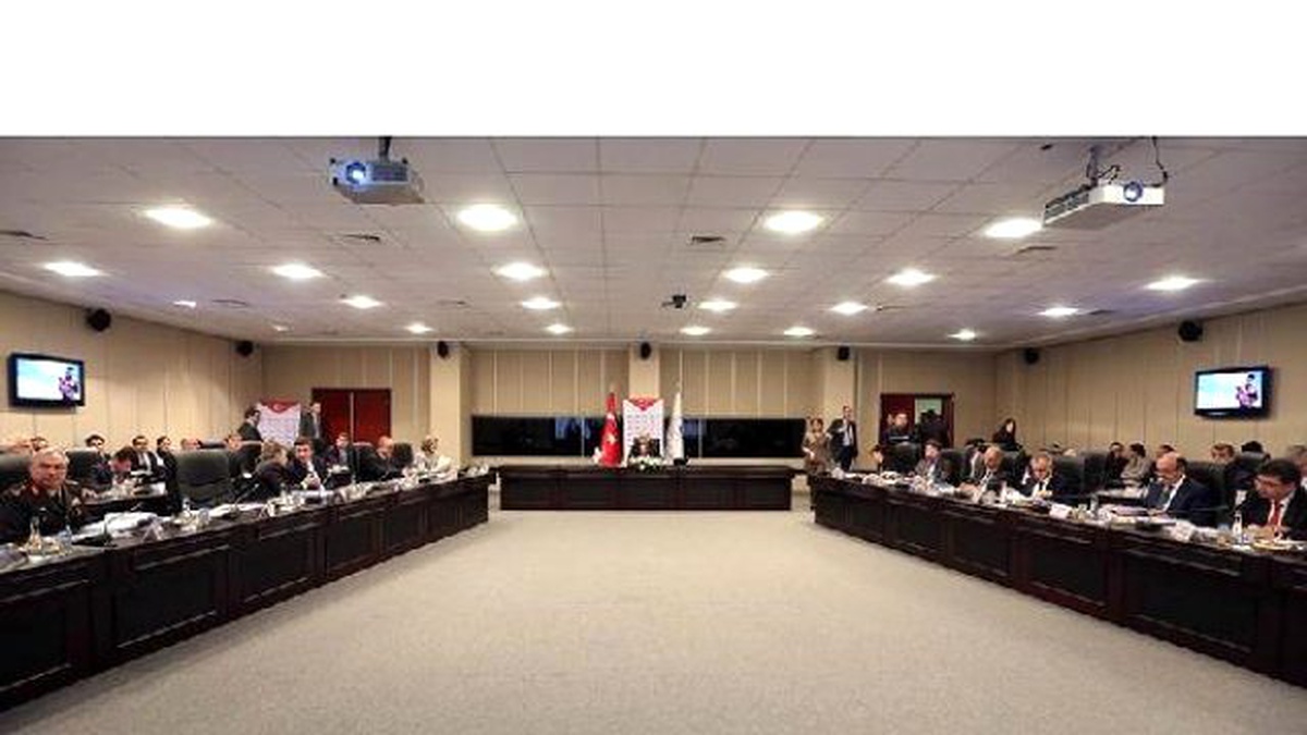 Yalçın Akdoğan\'ın Başkanlığında \'Afet ve Acil Durum Yüksek Kurulu\' Toplandı