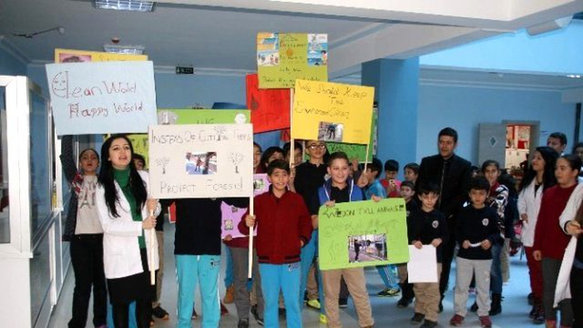 Yozgat Çözüm Kolejinde Öğrenciler Hem Eğleniyor Hem İngilizce Öğreniyor