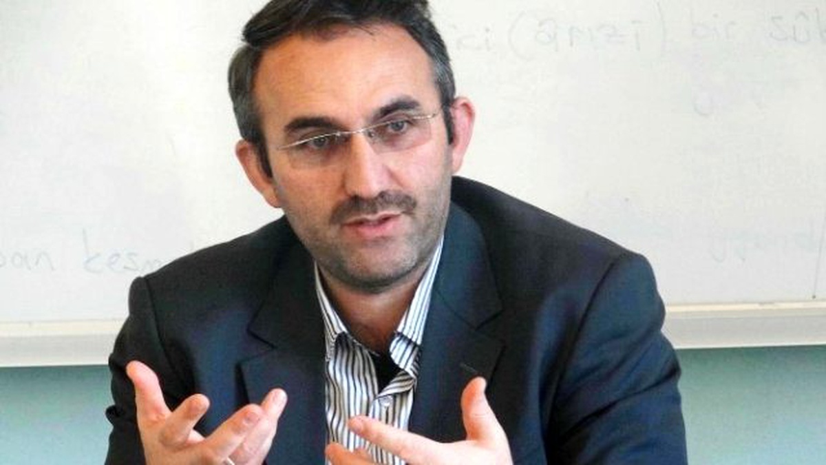 Yrd. Doç. Dr. İnce "Tarihteki İlk Yazılı Anayasa Müslümanlar Tarafından Yazılmıştır"