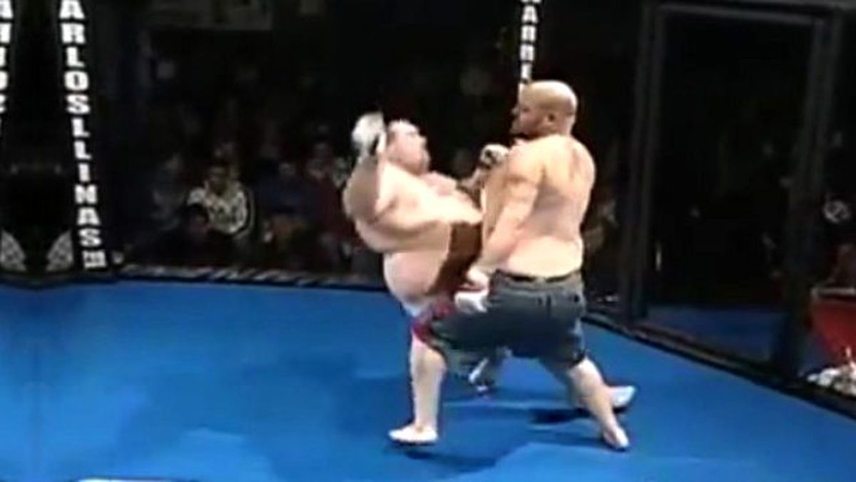 168 Kiloluk Dev Dövüşçü 7 Saniyede Pert Oldu