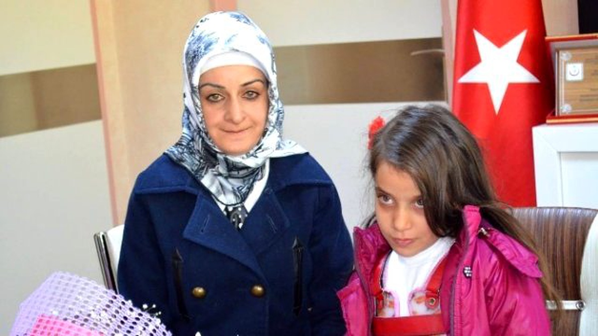 4 Yaşındaki Skolyoz Hastası Yasemin Sağlığına Kavuştu