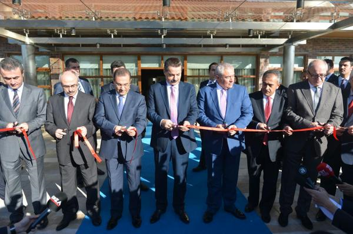 Bakan Çelik: Expo 2016 Antalya İçin 16 Ülke İmza Attı