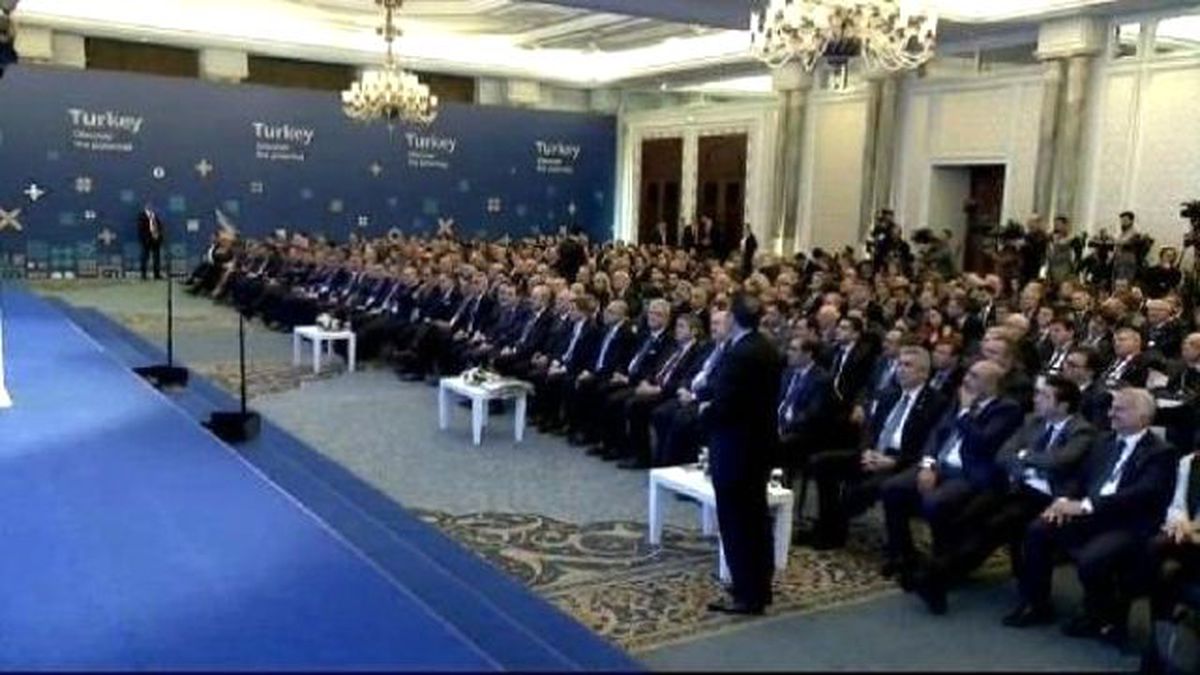 Davutoğlu İlk Kez Canlı Yayında İzletti; İşte Türkiye'nin Tanıtım Filmi