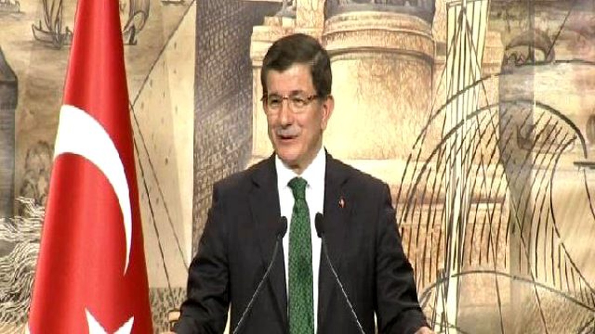 Davutoğlu, Yurtdışındaki Türk Bilim İnsanlarıyla Yemekte Buluştu