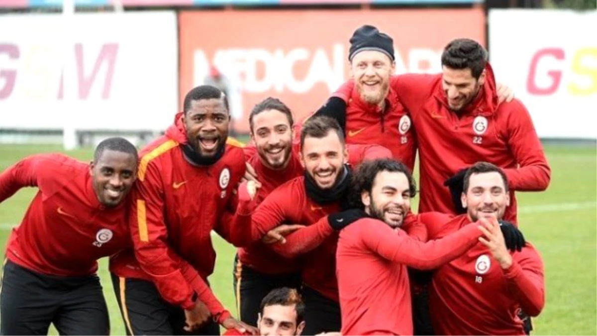 Galatasaray\'da 4 Oyuncu Takıma Döndü