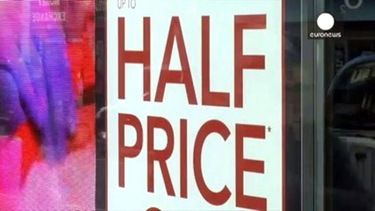 Hava Sıcaklıklarından Dolayı Avrupa\'daki Mağazalar Erken İndirime Gitti