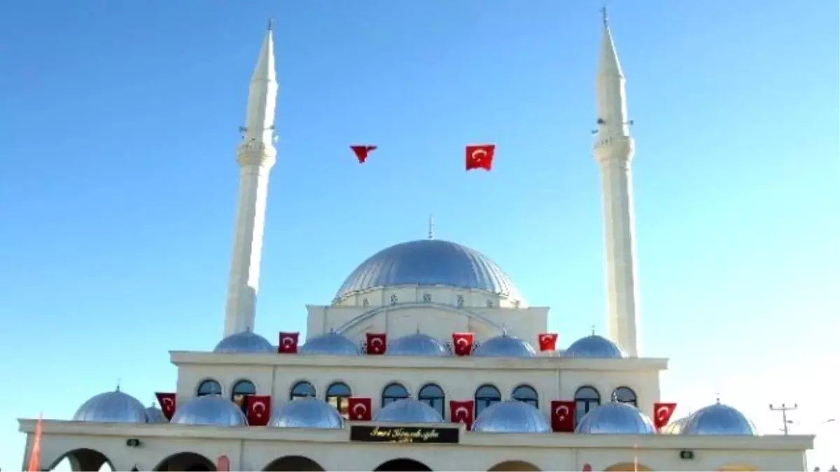 İnci Konukoğlu Camii İbadete Açıldı