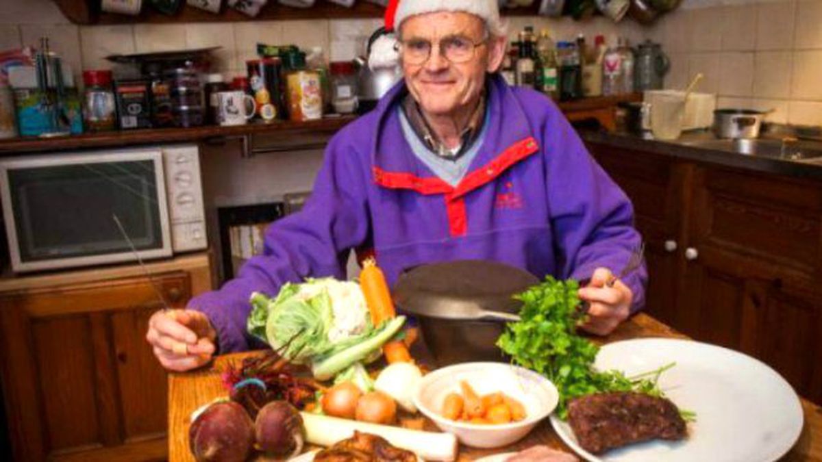 Arabaların Ezdiği Hayvanları Yiyen İngiliz, Noel'de Karaya Vuran Yunus Yedi