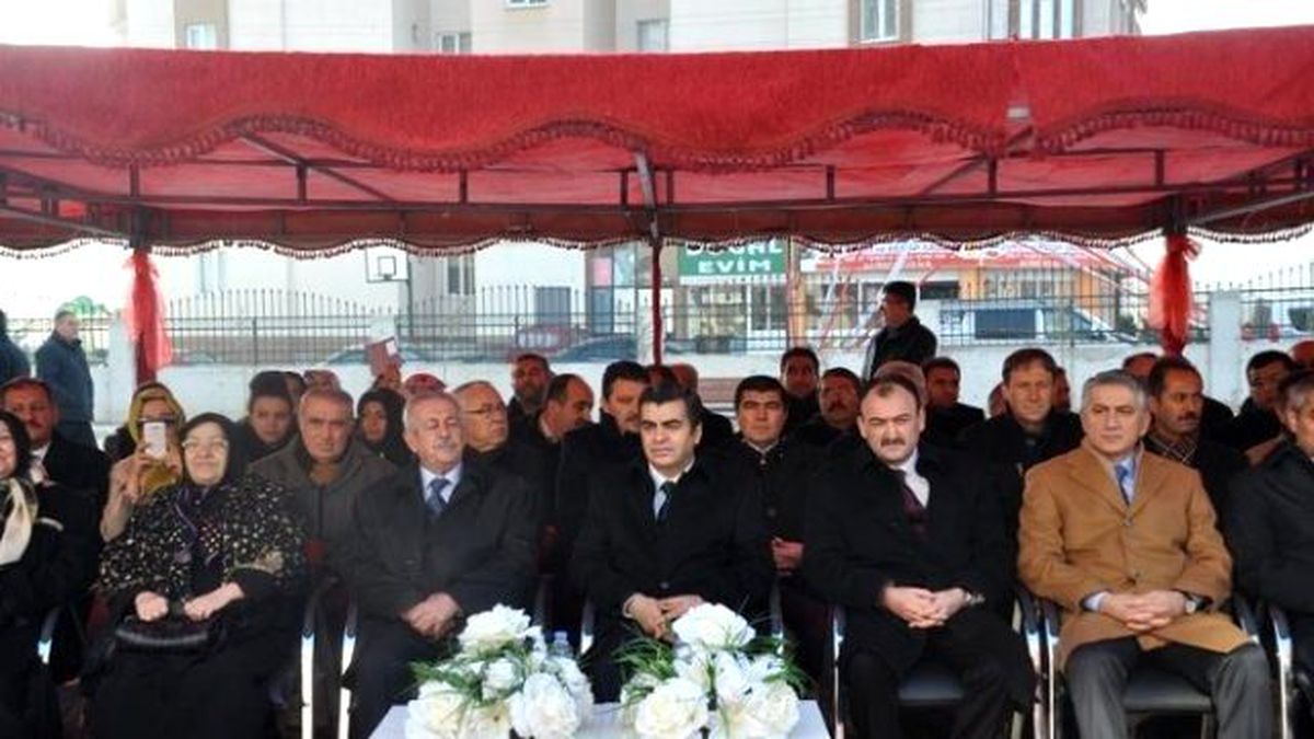 Kayseri\'de Ağlatan Açılış
