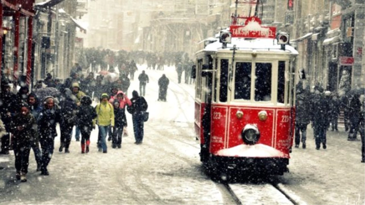 Meteoroloji Uyardı! İstanbul\'a Yeni Yılda Kar Geliyor