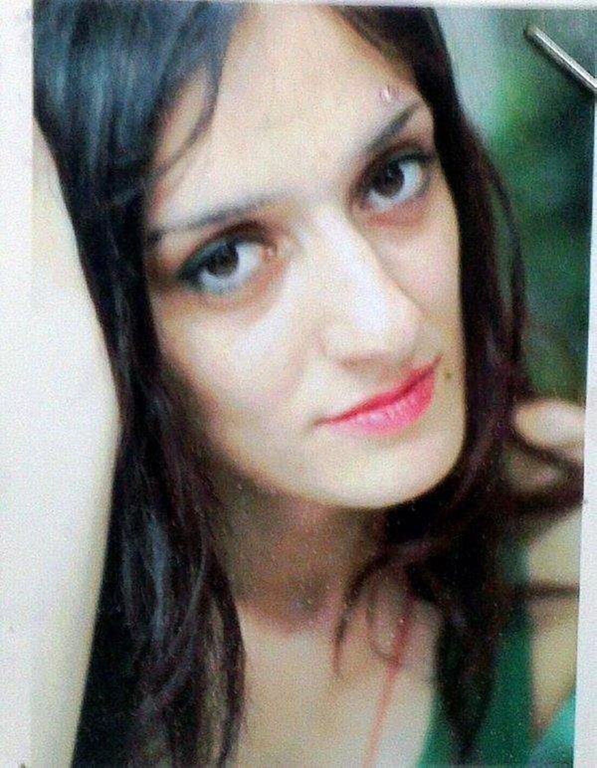 Polis, Esrarengiz Şekilde Ortadan Kaybolan Kadın Ressamın Cesedini Buldu