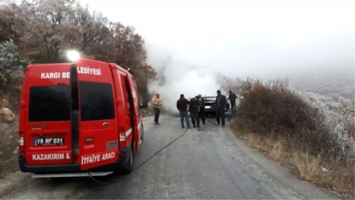 Seyir Halindeki Otomobil Yandı