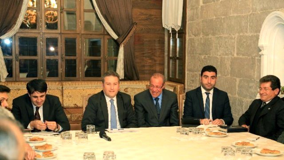 Talas\'ta Müteahhitlerle İstişare Toplantısı