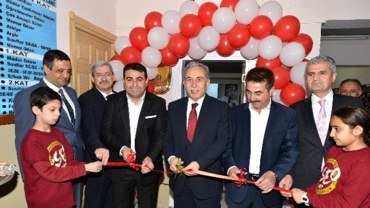 Vali Büyük\'ten, Eğitime Destek Veren Hayırsever İşadamlarına Teşekkür