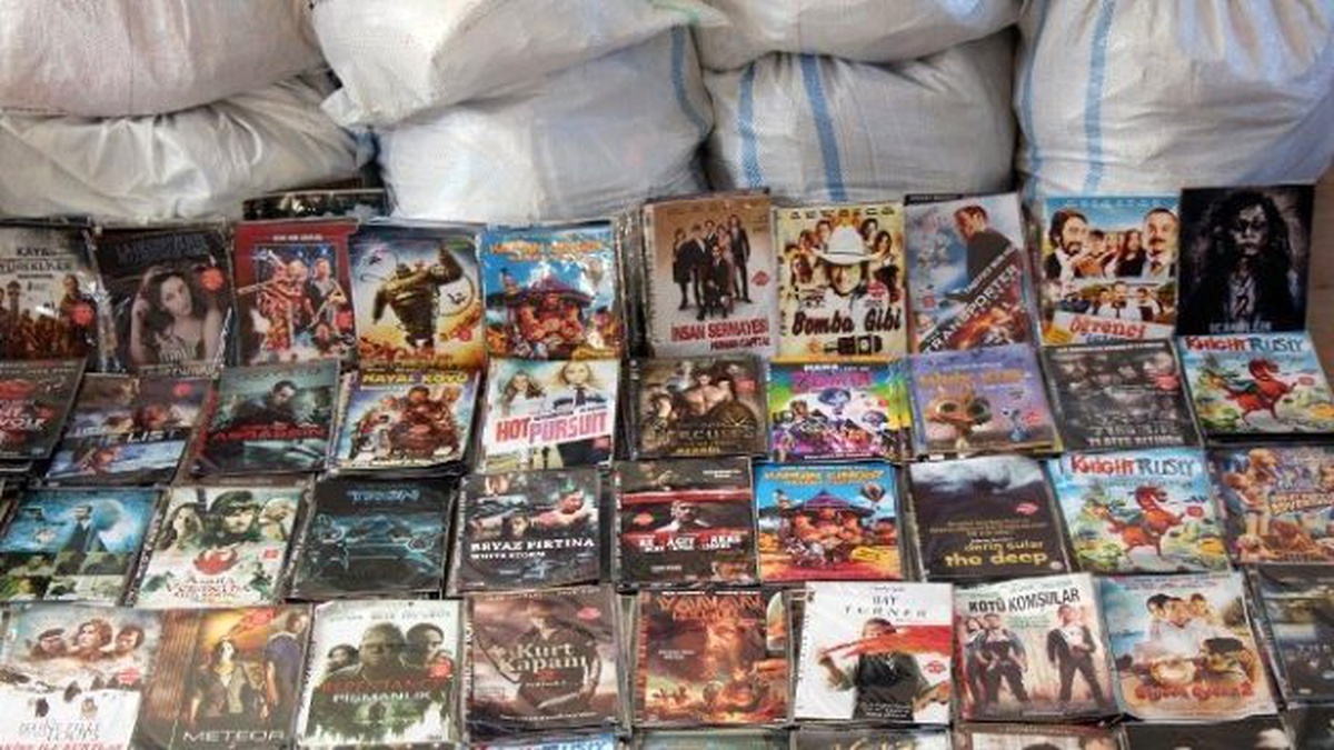 Adana\'da Taklit ve Bandrolsüz Ürün Denetimi