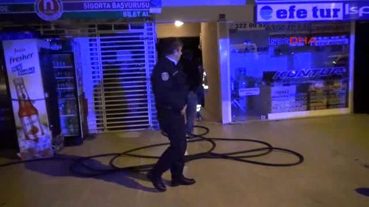 Antalya Emekli Gazeteci Evinde Yanarak Can Verdi