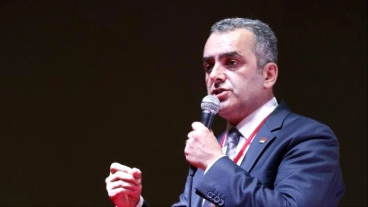 CHP Antalya\'da İl Başkanı Yeniden Semih Esen Oldu