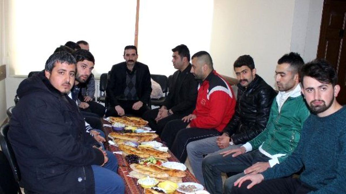 Erzurum Ülkü Ocakları Yönetimi Basın ile Kahvaltıda Buluştu
