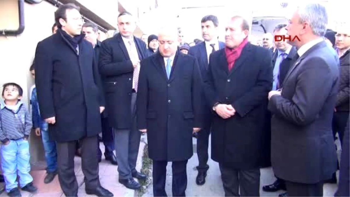 Eskişehir Başbakan Yardımcısı Akdoğan, Eskişehir\'de Cenazeye Katıldı