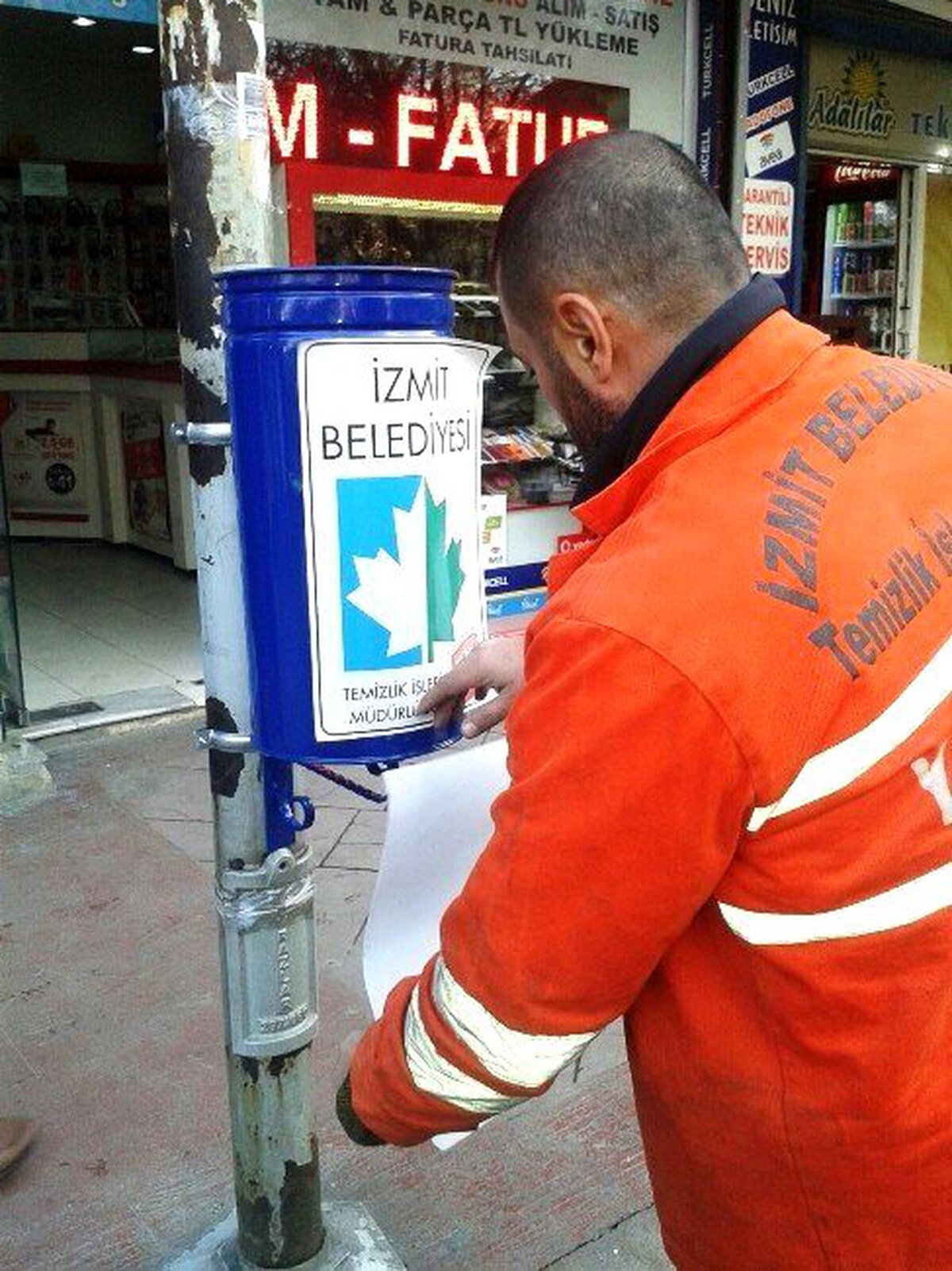 İzmit\'in 3 Bin Noktasında Çöp Sepeti Var