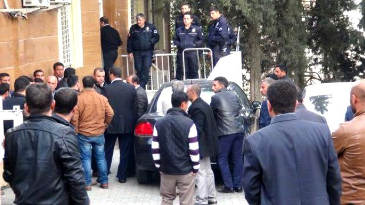 Şanlıurfa\'da Arazi Kavgası: 1 Ölü, 4 Yaralı