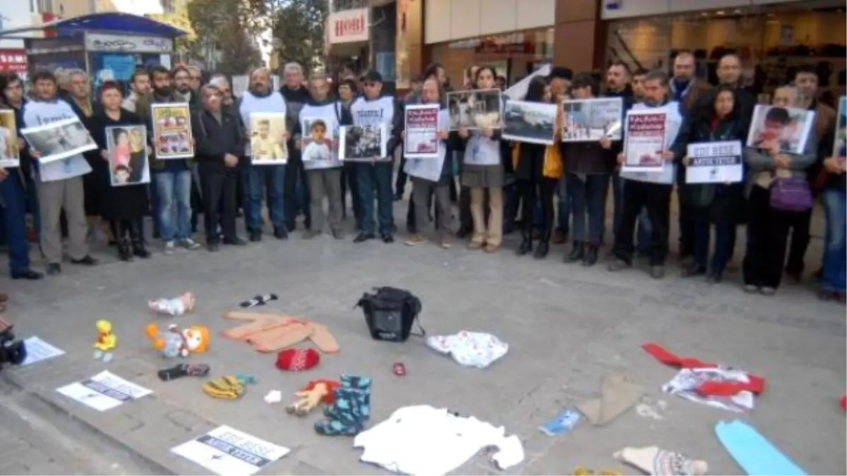 Sokağa Çıkma Yasaklarına İzmir\'de Protesto