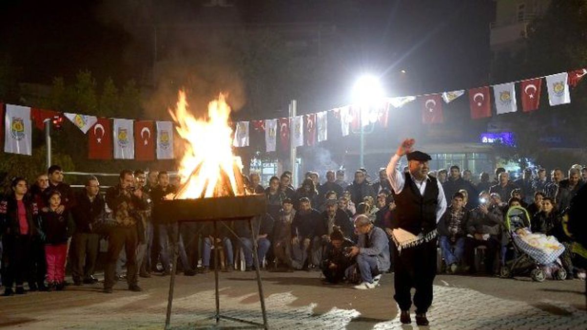 Tarsus\'un Kurtuluşu Sinsinle Şenlendi