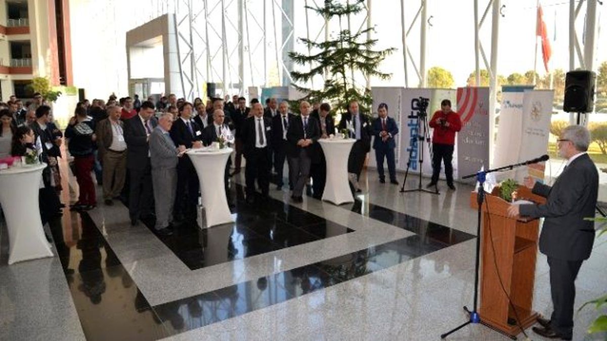 Teknopark Yöneticileri Ulutek\'te Buluştu