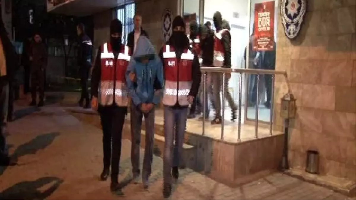 Araç Kundaklamaya Gittiği Belirtilen 5 Kişi Gözaltına Alındı