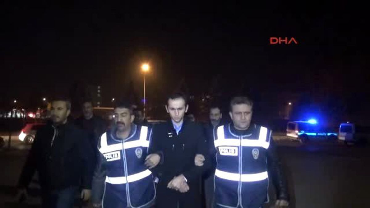 Arkadaşlarını Eşiyle İlişkileri Olduğu Dedikodusu Nedeniyle Öldürmüş