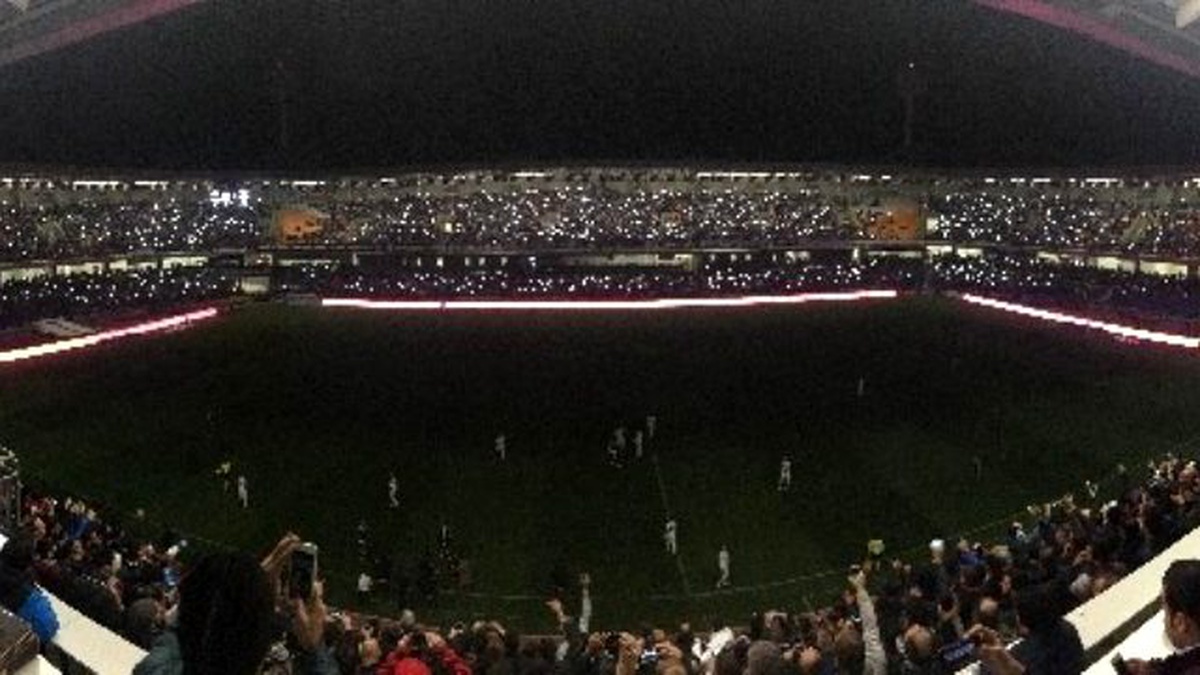 Başakşehir Fatih Terim Stadı Karanlığa Büründü