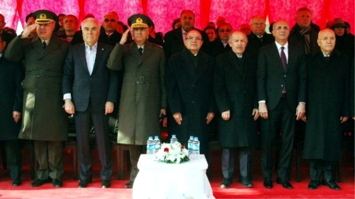 Büyük Önder Atatürk Dikmen Keklikpınar\'da Törenle Anıldı